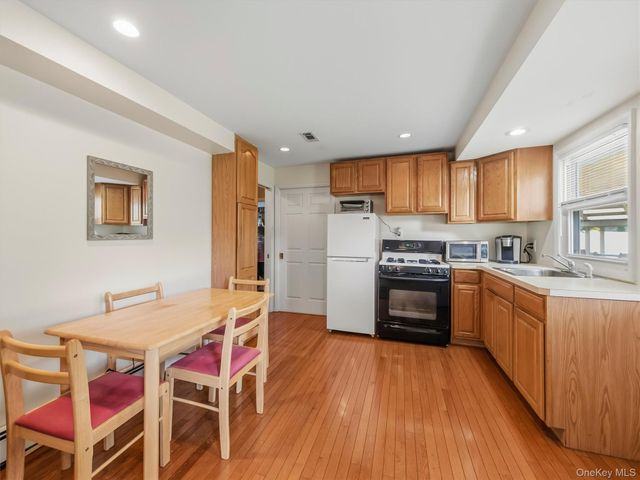 25 Preakness Lane, New City, NY 10956