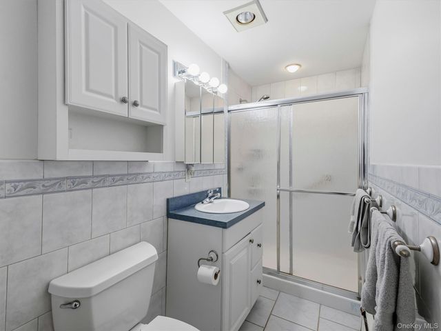 25 Preakness Lane, New City, NY 10956