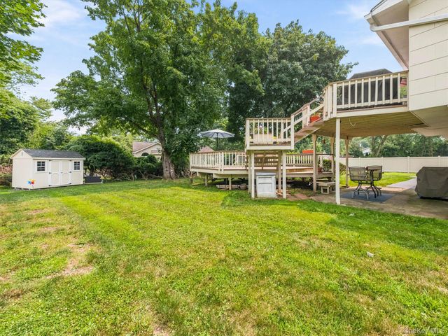 25 Preakness Lane, New City, NY 10956