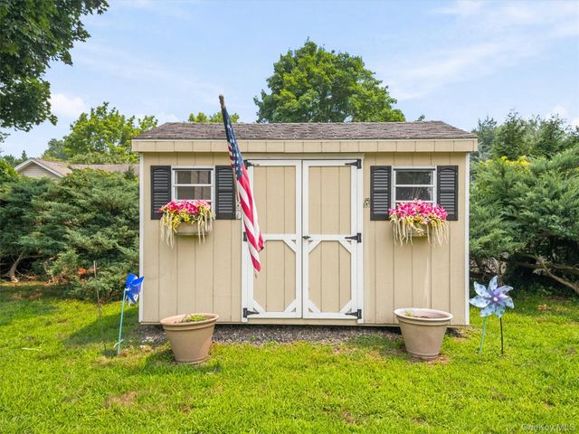 25 Preakness Lane, New City, NY 10956