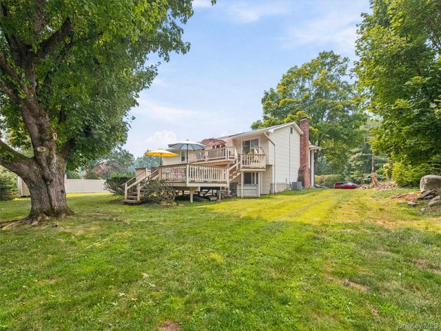 25 Preakness Lane, New City, NY 10956