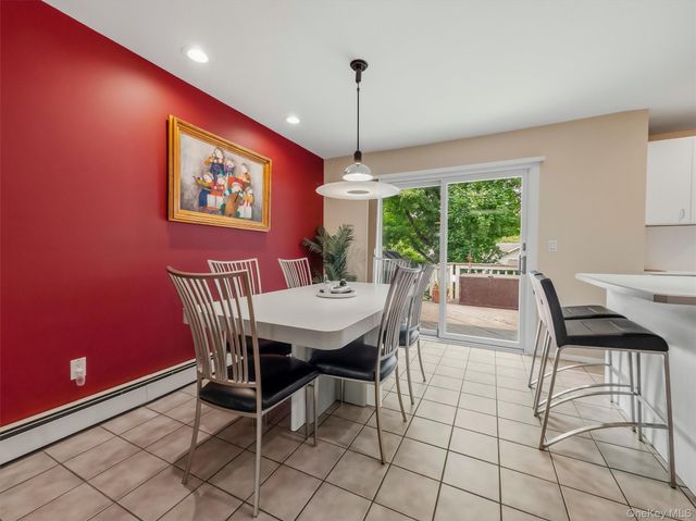 25 Preakness Lane, New City, NY 10956