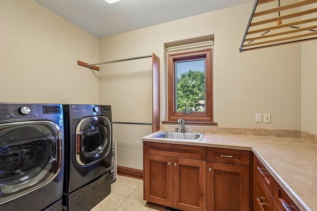 N48W25237 Aberdeen DRIVE, Pewaukee, WI 53072