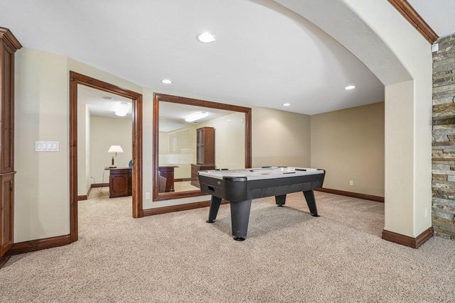 N48W25237 Aberdeen DRIVE, Pewaukee, WI 53072