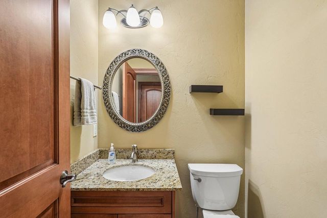 N48W25237 Aberdeen DRIVE, Pewaukee, WI 53072