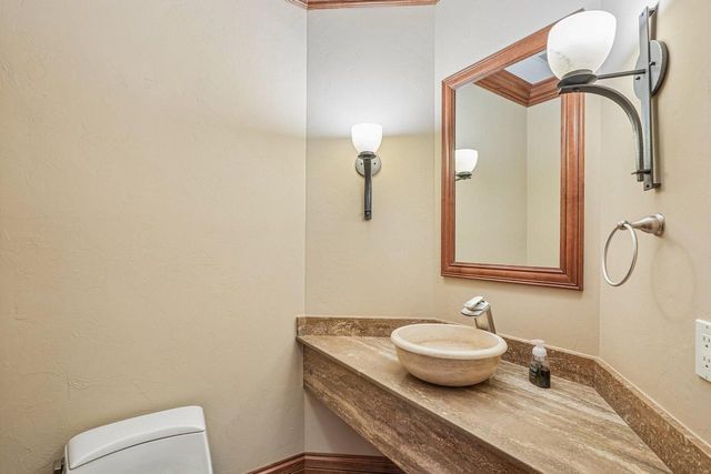 N48W25237 Aberdeen DRIVE, Pewaukee, WI 53072