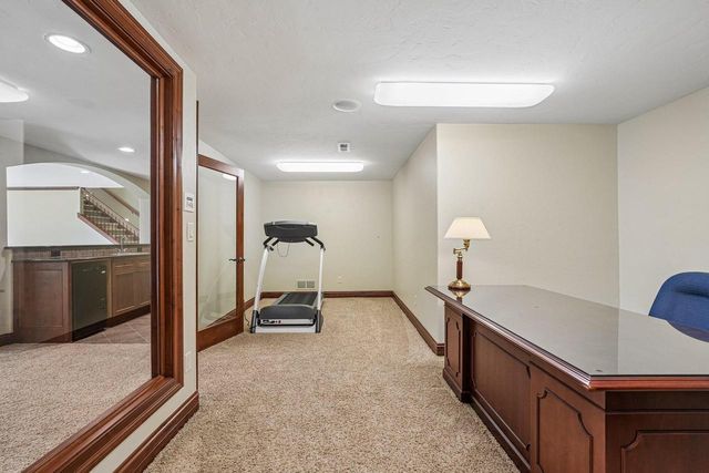 N48W25237 Aberdeen DRIVE, Pewaukee, WI 53072