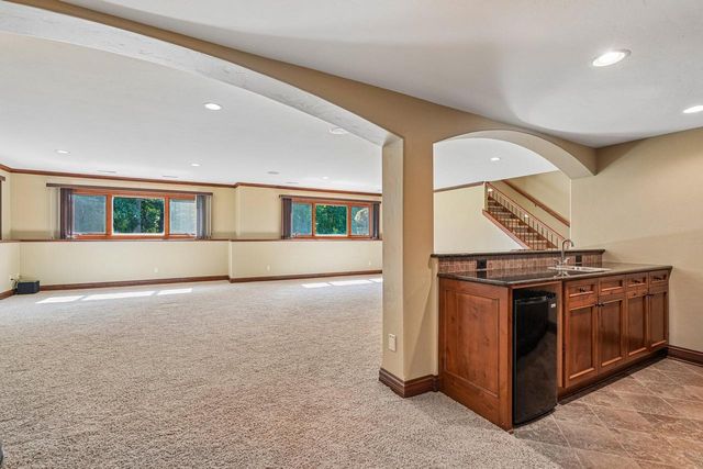 N48W25237 Aberdeen DRIVE, Pewaukee, WI 53072