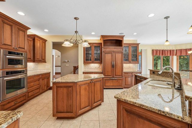 N48W25237 Aberdeen DRIVE, Pewaukee, WI 53072