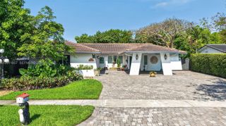 3024 SW 98th Ct, Miami, FL 33165