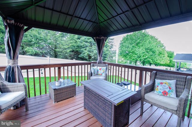 202 FEATHER DR, Shippensburg, PA 17257