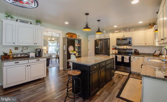 202 FEATHER DR, Shippensburg, PA 17257