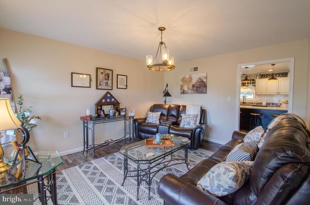 202 FEATHER DR, Shippensburg, PA 17257