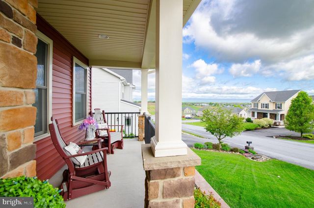 202 FEATHER DR, Shippensburg, PA 17257