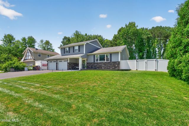 60 Denison Road, Colonie, NY 12309