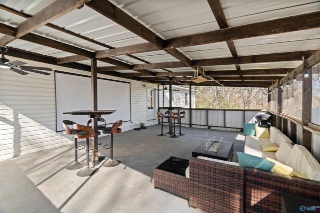 206 Rolling Hills Drive, Arab, AL 35016