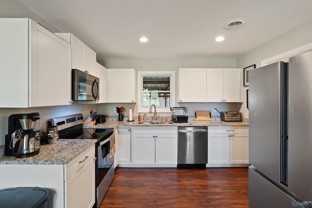 206 Rolling Hills Drive, Arab, AL 35016