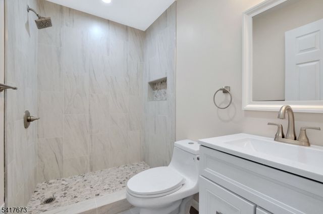 24 John St, Helmetta Boro, NJ 08828