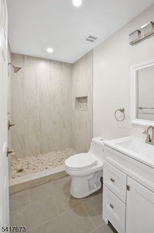 24 John St, Helmetta Boro, NJ 08828