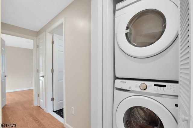 24 John St, Helmetta Boro, NJ 08828