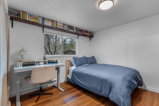 60140 Agate Road, Bend, OR 97702