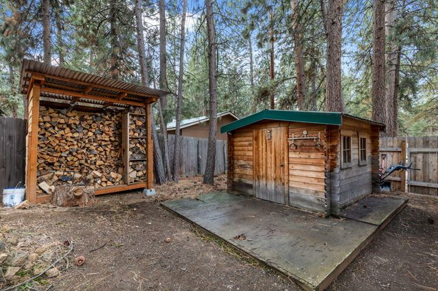 60140 Agate Road, Bend, OR 97702