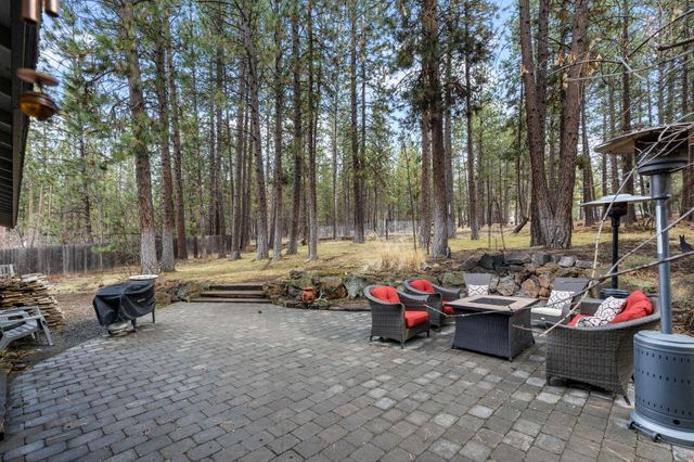 60140 Agate Road, Bend, OR 97702