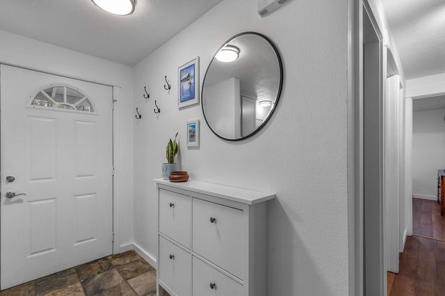 60140 Agate Road, Bend, OR 97702