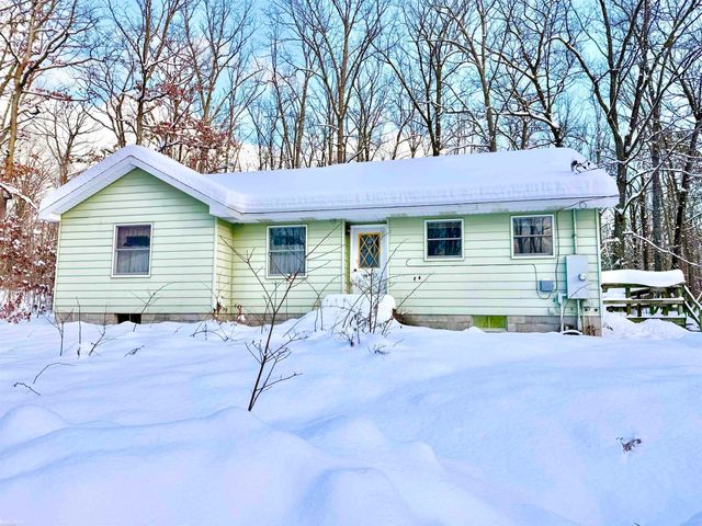 8404 N Dead Stream Road, Lyon Twp, MI 48653