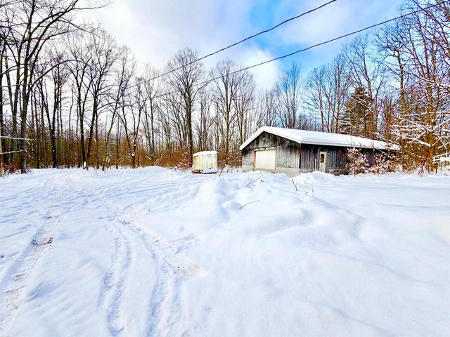 8404 N Dead Stream Road, Lyon Twp, MI 48653