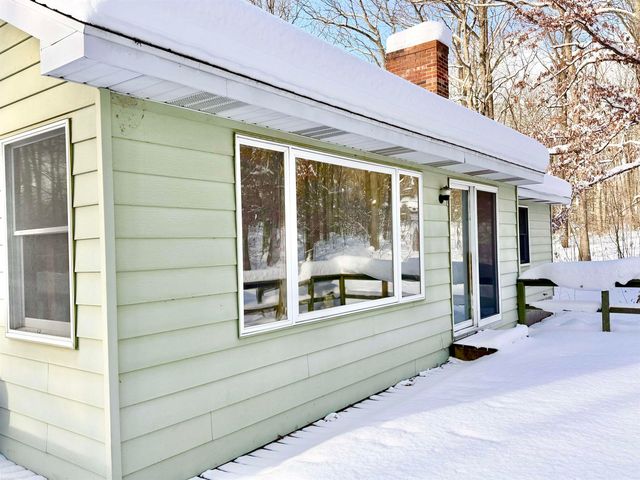 8404 N Dead Stream Road, Lyon Twp, MI 48653