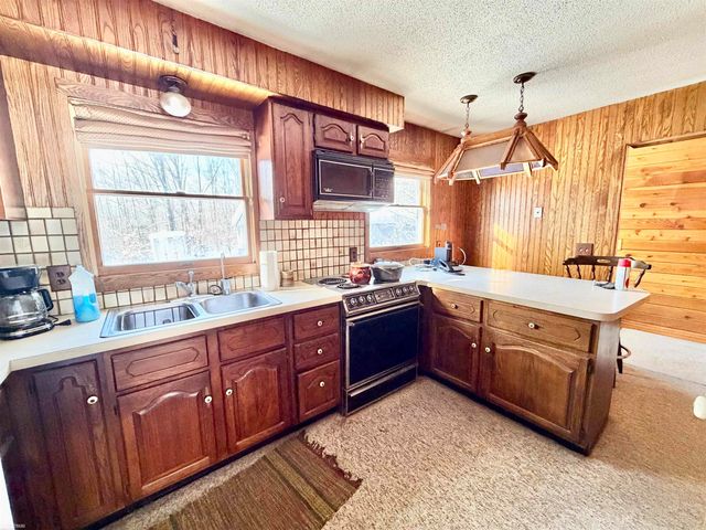 8404 N Dead Stream Road, Lyon Twp, MI 48653