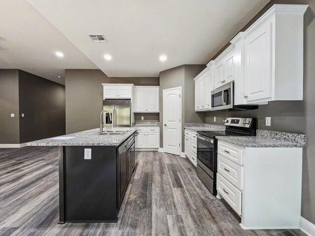 200 Steel Magnolia Ln, Anacoco, LA 71403