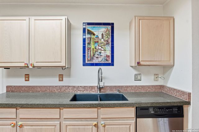 7911 New World, San Antonio, TX 78239