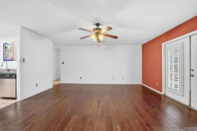 7911 New World, San Antonio, TX 78239