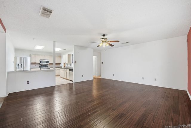 7911 New World, San Antonio, TX 78239