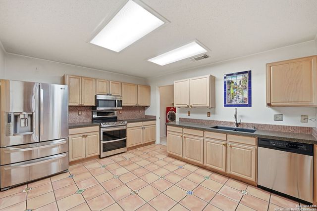 7911 New World, San Antonio, TX 78239