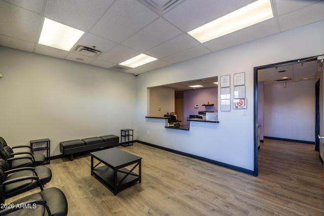 12821 N CAVE CREEK Road, Phoenix, AZ 85022