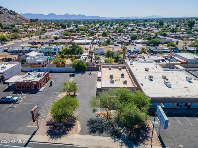 12821 N CAVE CREEK Road, Phoenix, AZ 85022