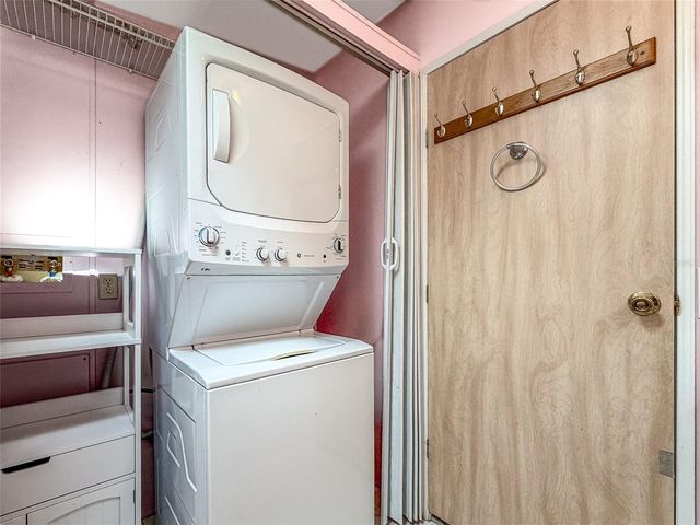 522 STARBOARD AVENUE, Edgewater, FL 32141