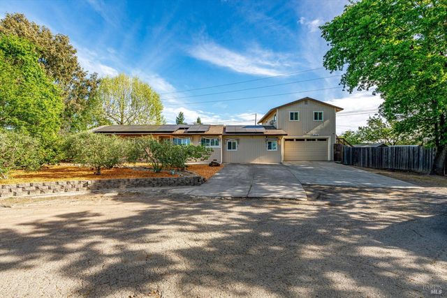 353 Patrick Ln, Windsor, CA 95492