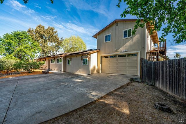 353 Patrick Ln, Windsor, CA 95492
