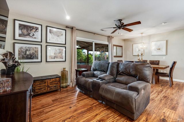 353 Patrick Ln, Windsor, CA 95492