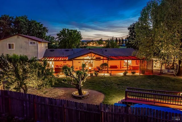 353 Patrick Ln, Windsor, CA 95492