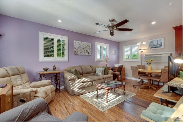 353 Patrick Ln, Windsor, CA 95492