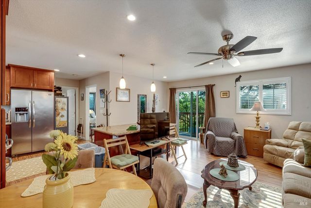 353 Patrick Ln, Windsor, CA 95492