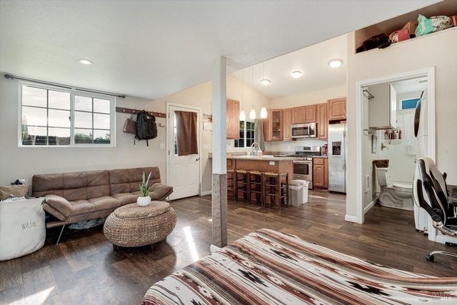 353 Patrick Ln, Windsor, CA 95492