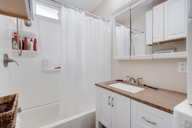 353 Patrick Ln, Windsor, CA 95492