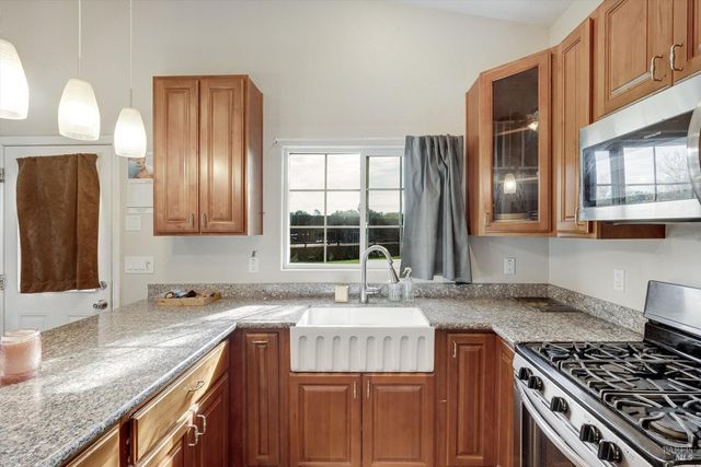 353 Patrick Ln, Windsor, CA 95492