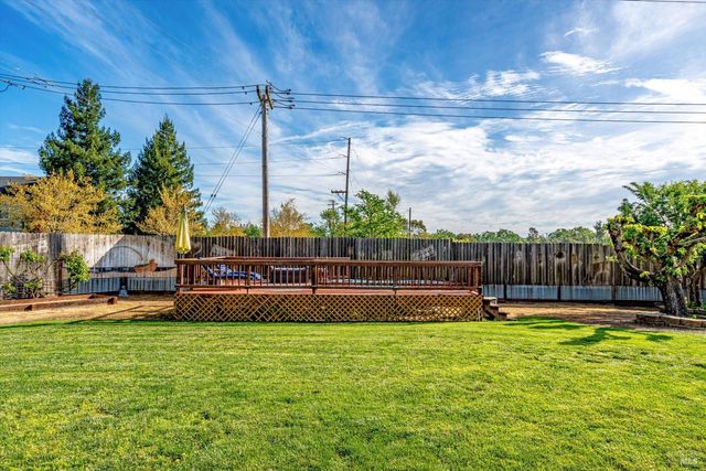 353 Patrick Ln, Windsor, CA 95492